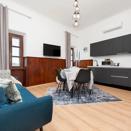 Rubi Apartment *