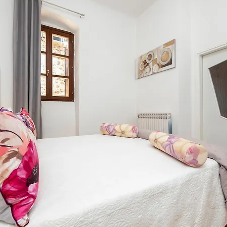 Rubi Apartment